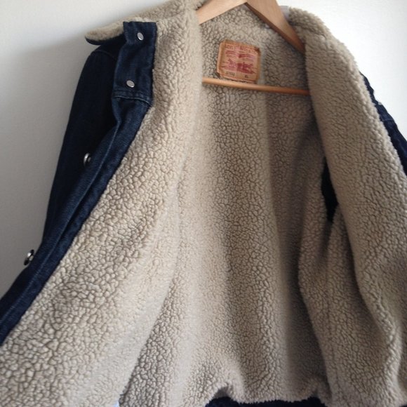 Levi's - Sherpa Trucker Denim Jean Jacket - Picture 15 of 16